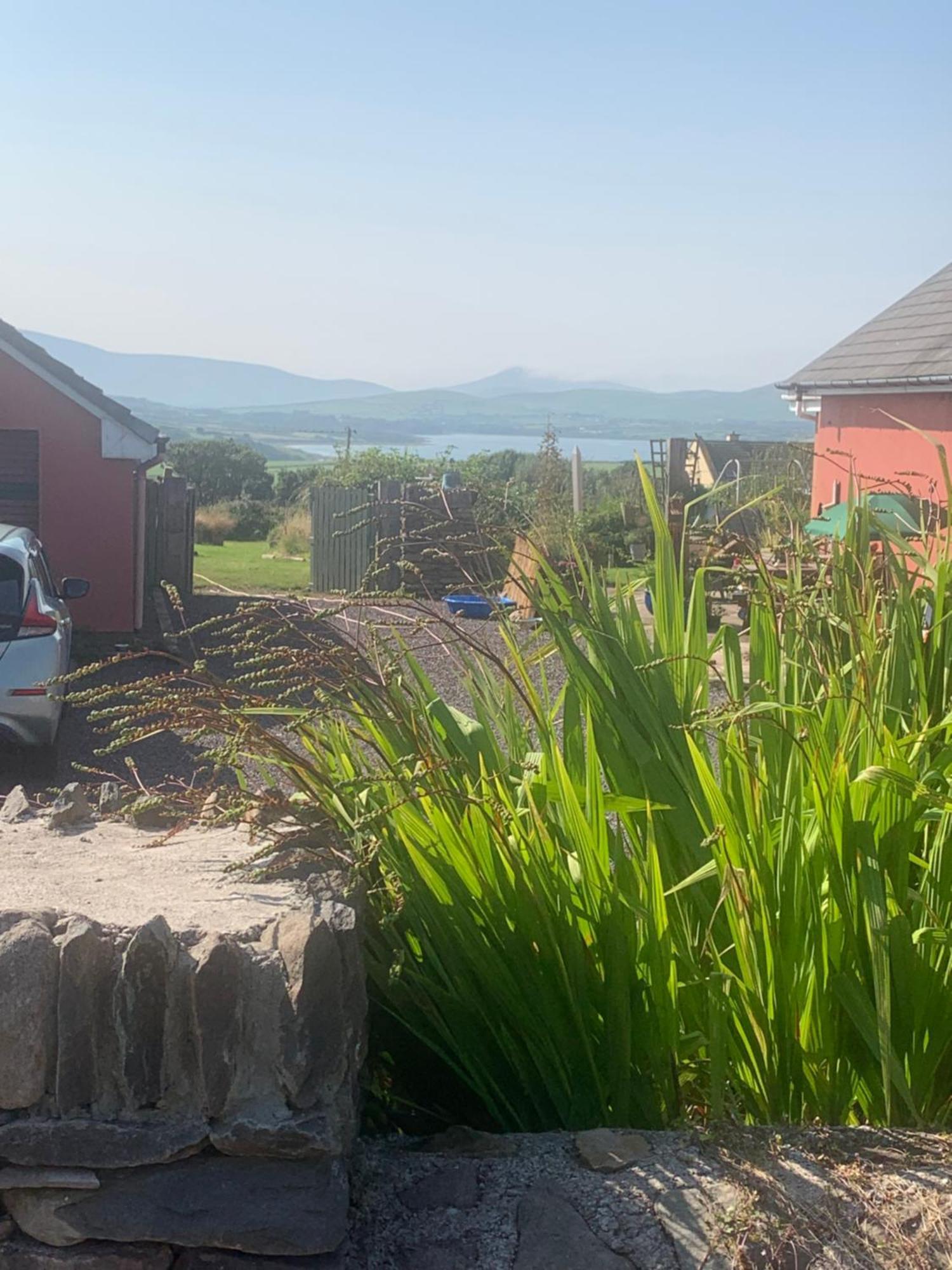 Ferienwohnung Tig Monbretia Dingle Exterior foto
